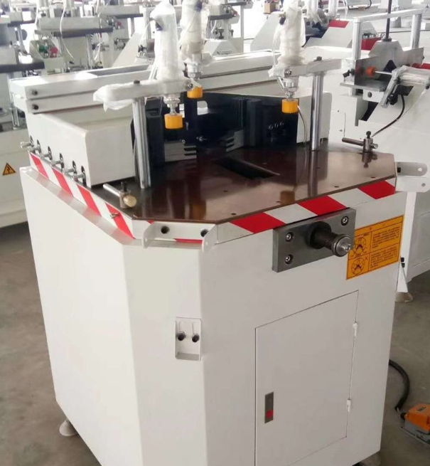 門窗加工設(shè)備